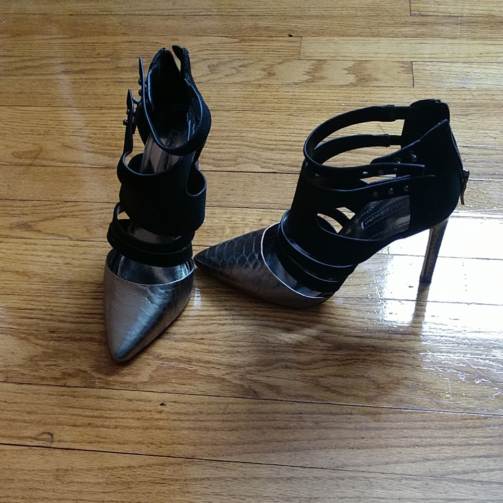 BCBG HEELS